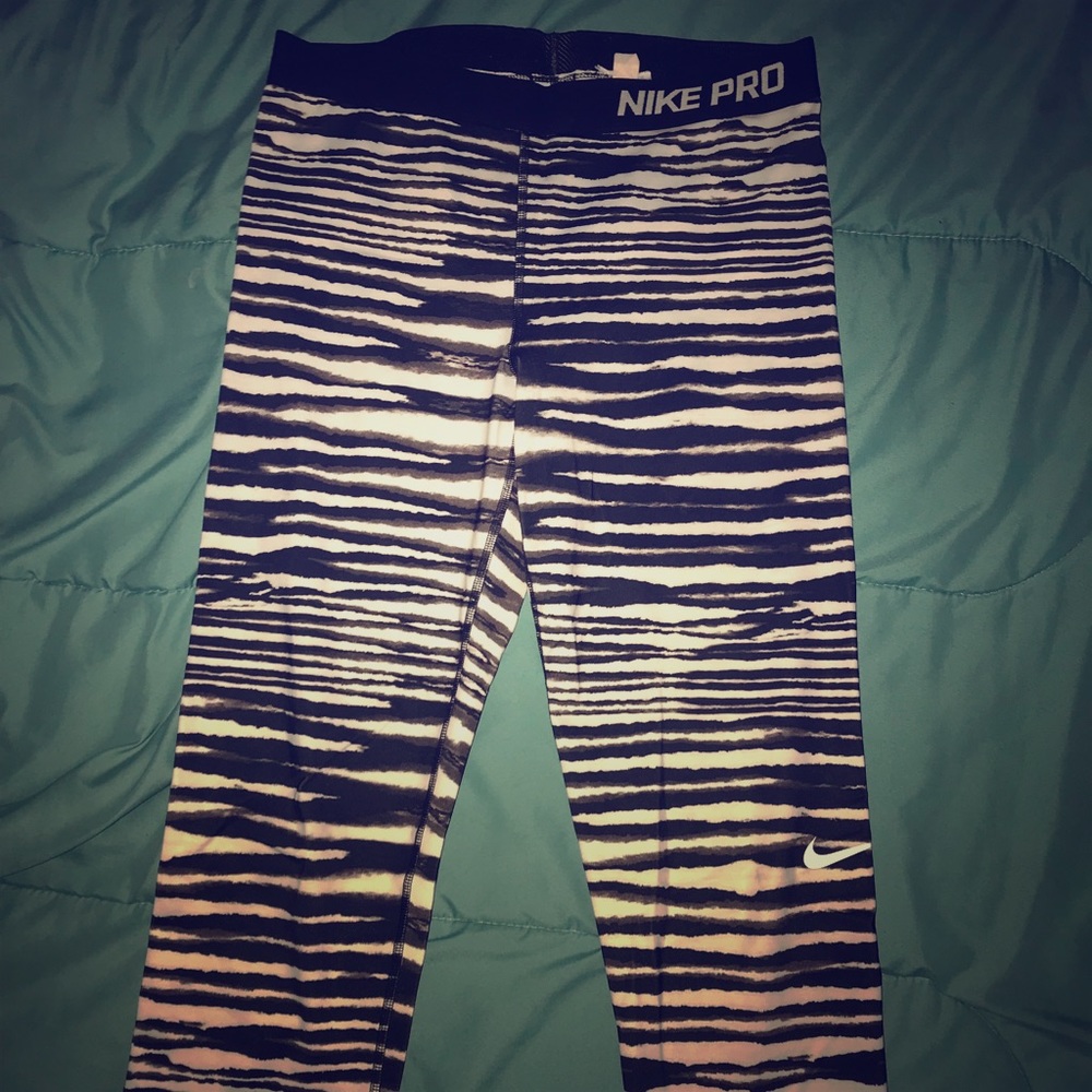 Nike Pro Crop Leggings